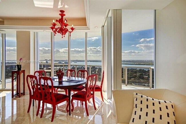 Building Photo - 10225 Collins Ave