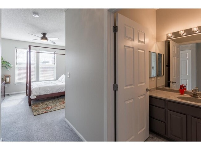 Building Photo - 545 N 1st St