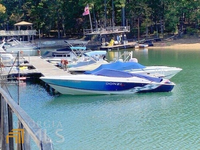 Building Photo - 3200 Rim Cove Dr