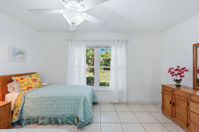 Building Photo - 3663 Longmeadow
