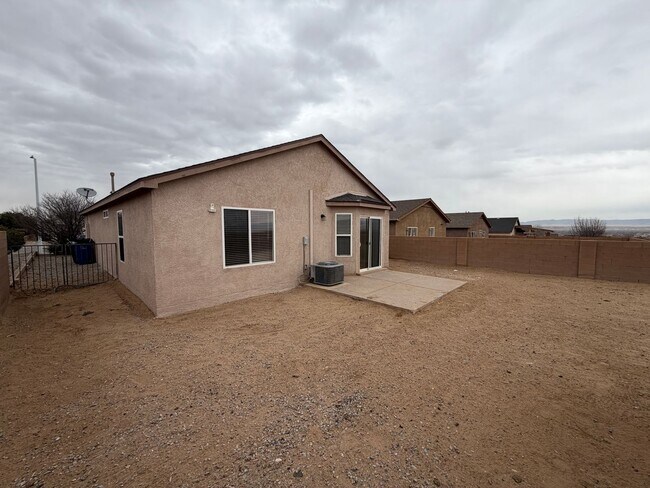Building Photo - 3 Bedroom Single Story Home Available Near 98th St & Dennis Chavez Blvd SW!