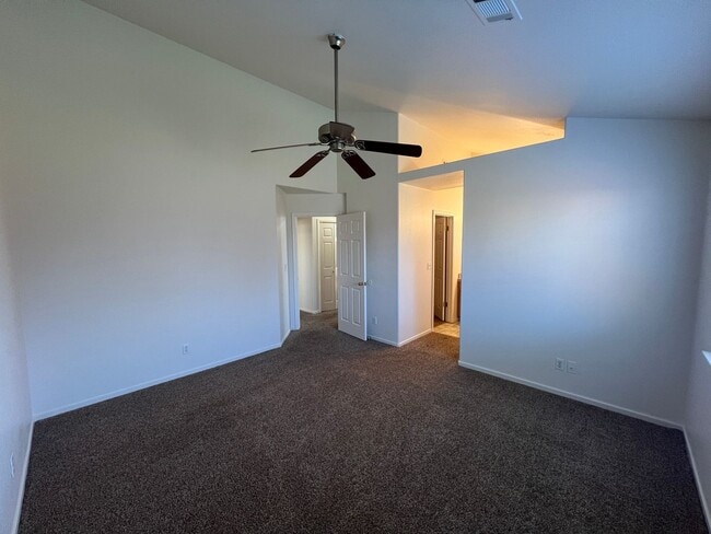 Building Photo - Single story home located in Waterford!