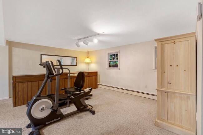 Building Photo - 5315 Summit Dr