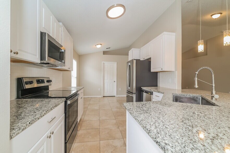 Building Photo - 2147 Marisol Loop