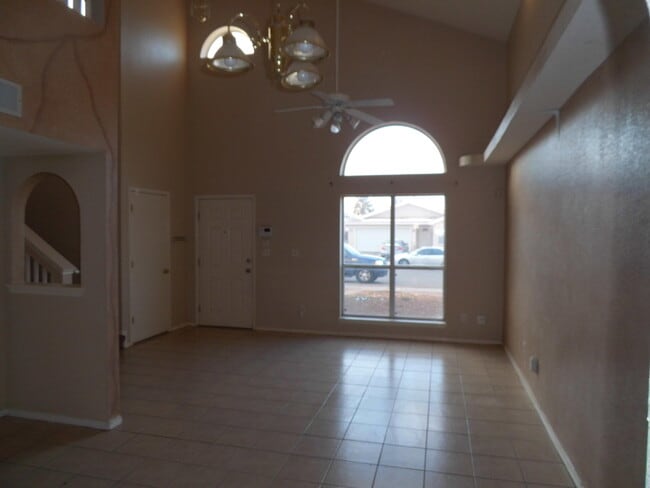Building Photo - 2260 Tierra De Paz Way