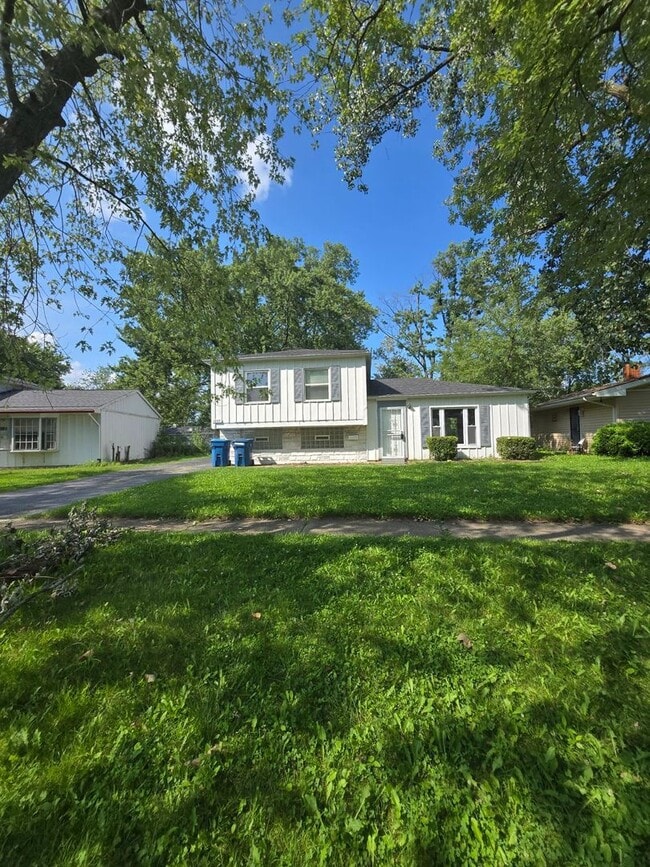 Primary Photo - 1847 Reichert Ave