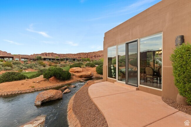 Building Photo - 2410 W Entrada Trail