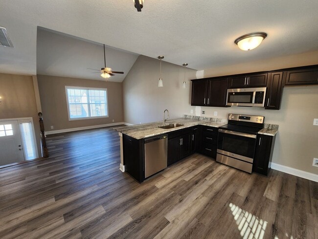 Building Photo - Welcome To Clarksville!