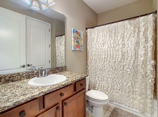 Building Photo - Luxury Living in Woodland Lakes Preserve: Fully-Furnished