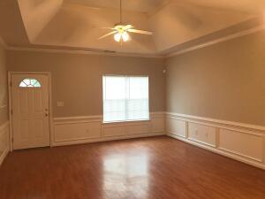 Building Photo - 5144 Saddle Cir