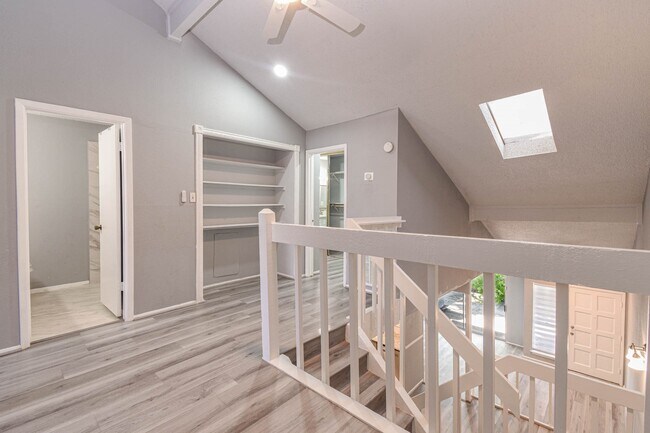 Building Photo - 12663 Wellington Park Dr