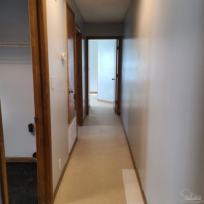 Building Photo - 905 N N St