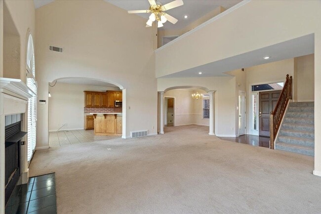 Building Photo - 20 Pine Meadows Ln