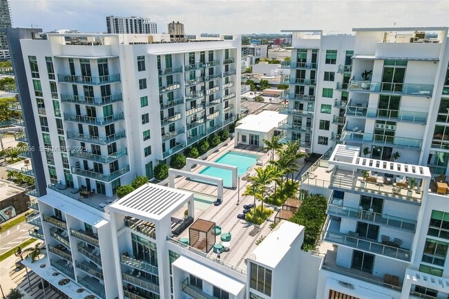 Building Photo - 3900 Biscayne Blvd