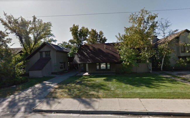 Building Photo - 2420 7TH AVE N  #2