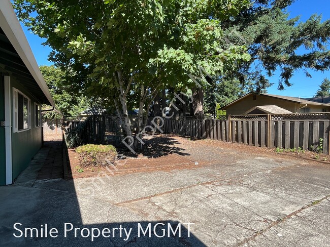 Building Photo - 3819 SE 130th Ave