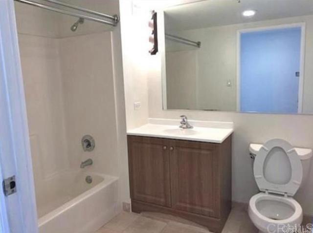 Building Photo - 425 W Beech St