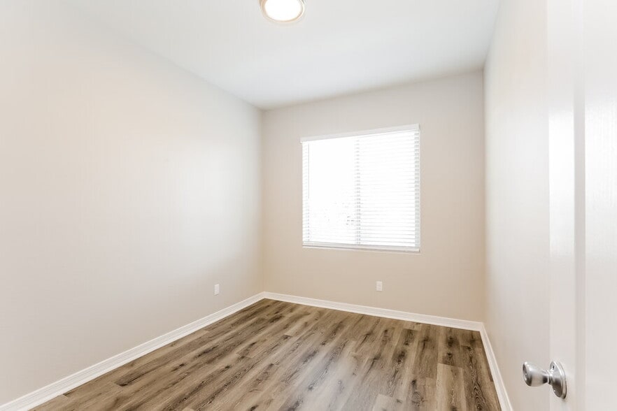 Building Photo - 24525 W Gregory Rd