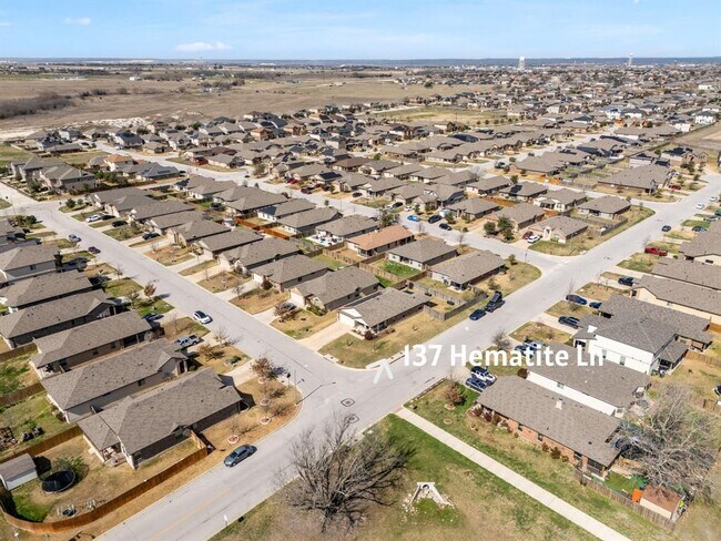 Building Photo - 137 Hematite Ln