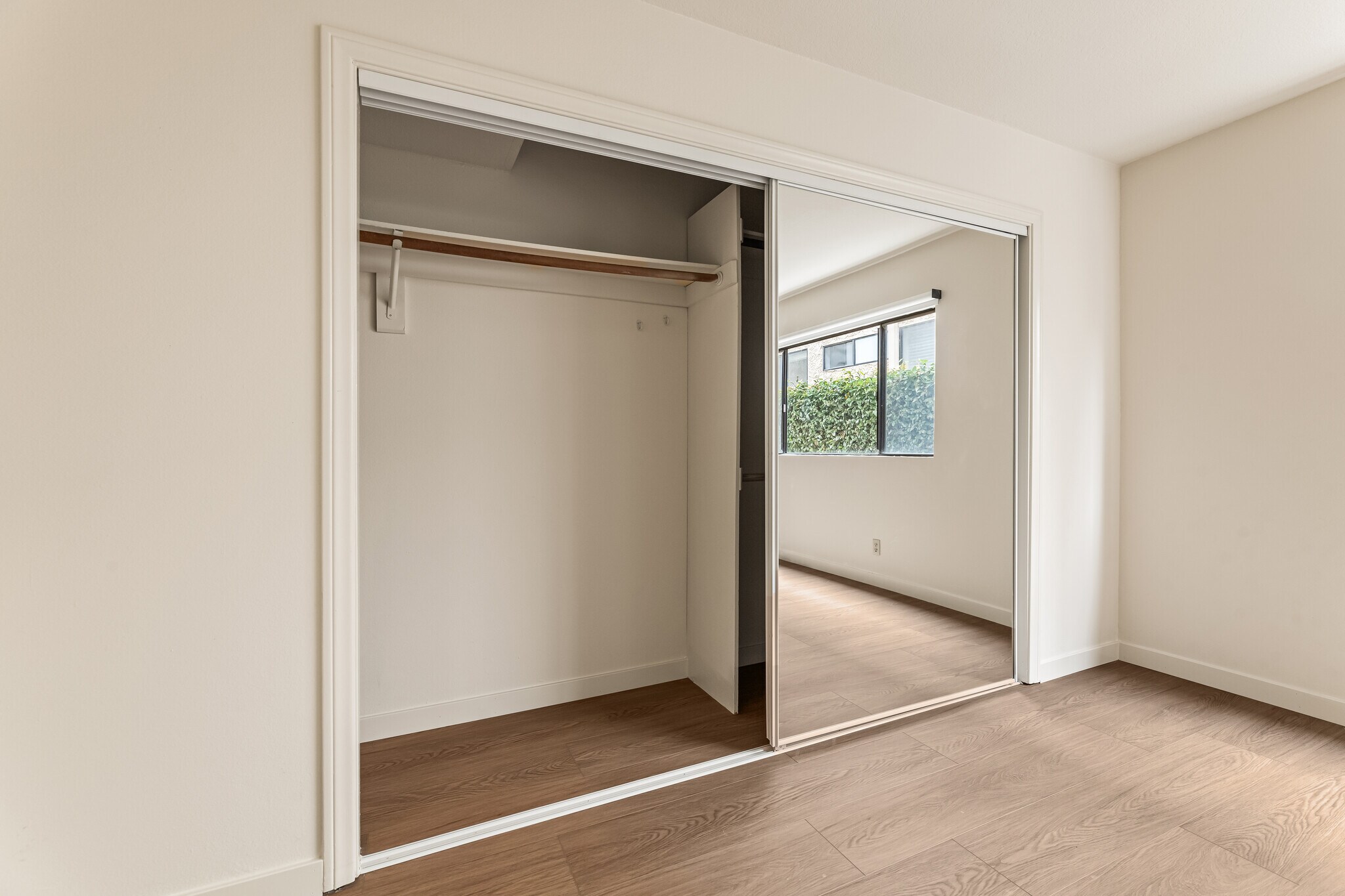 Building Photo - 12011 Rochester Ave