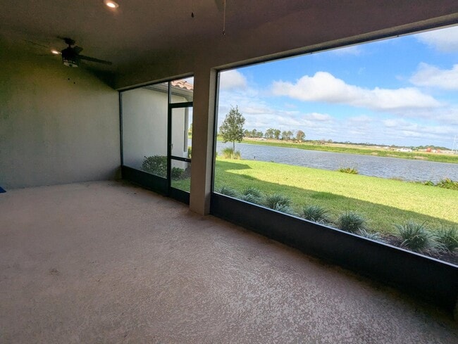 Building Photo - ESPLANADE AT TRADITION