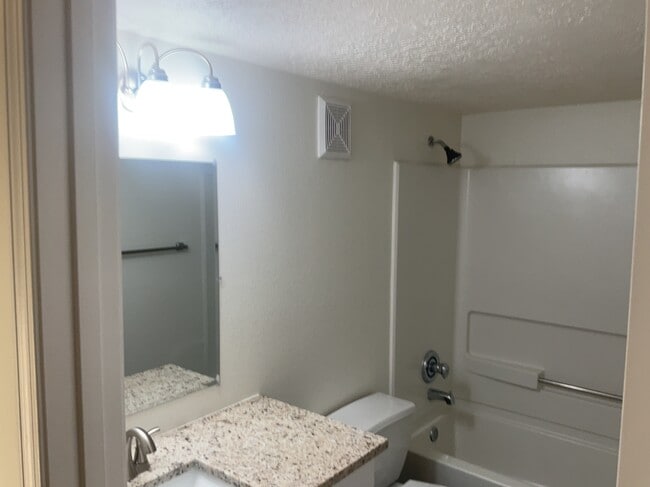 Building Photo - 10428 Pamplona St NW