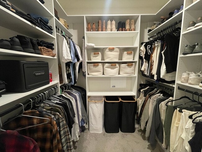 Building Photo - 3 Bed 2 Bath Available Now In Mccordsville!