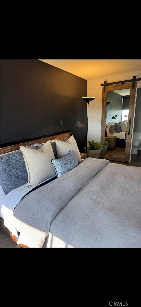 Building Photo - 290 La Brea St