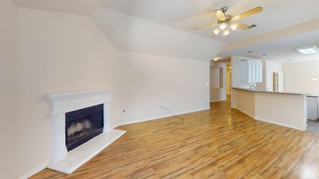 Building Photo - 2816 Mission Tejas Dr