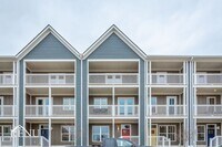 Building Photo - 2374 E 18th Street Pl