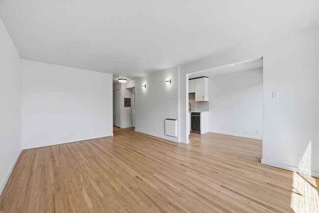 Building Photo - 26 Lovell Ave