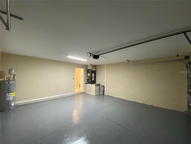 Building Photo - 572 Marion Oaks Trail