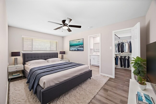 Building Photo - 8826 Tanager St