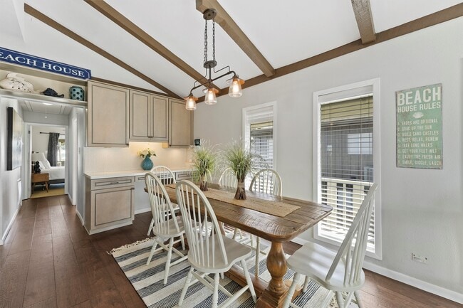 Building Photo - 16603 Jamaica Cove Rd