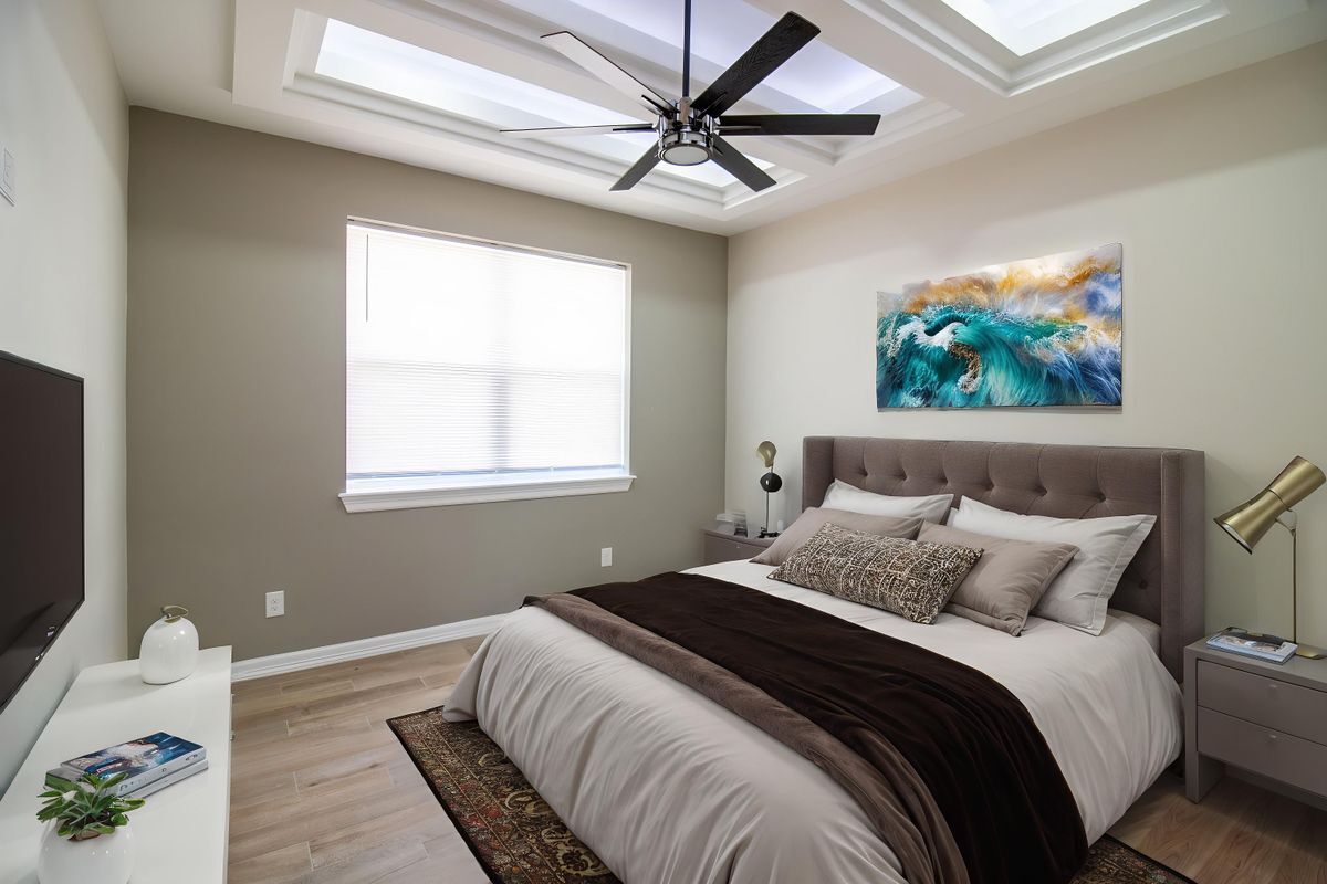 Building Photo - 5315 N Crown Point