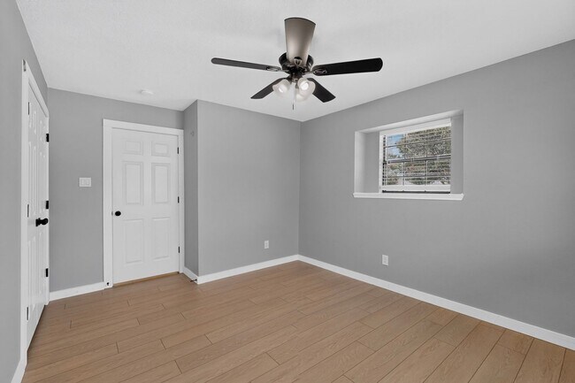 Building Photo - 3510 Amber Ave