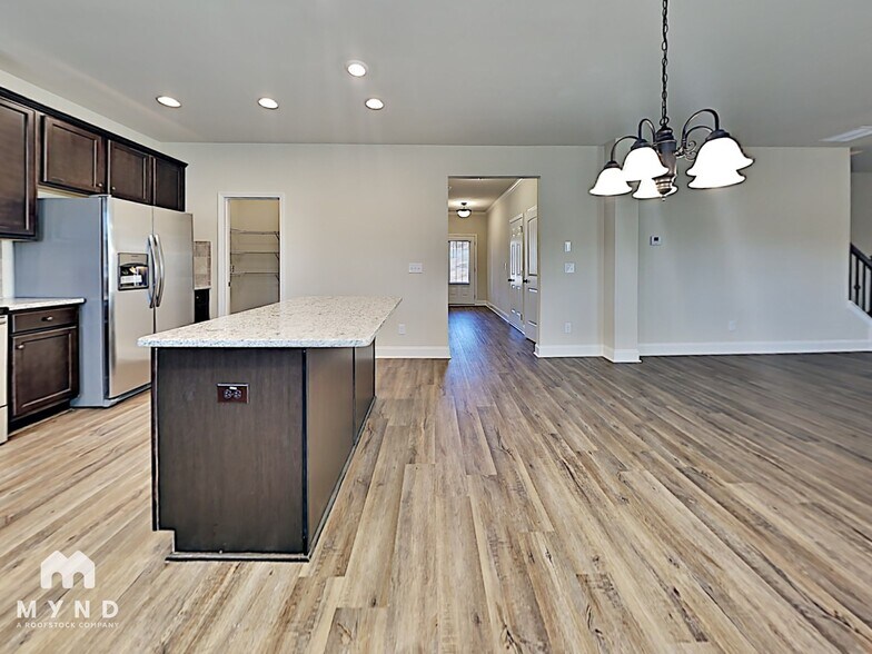 Building Photo - 9028 Holder Rd