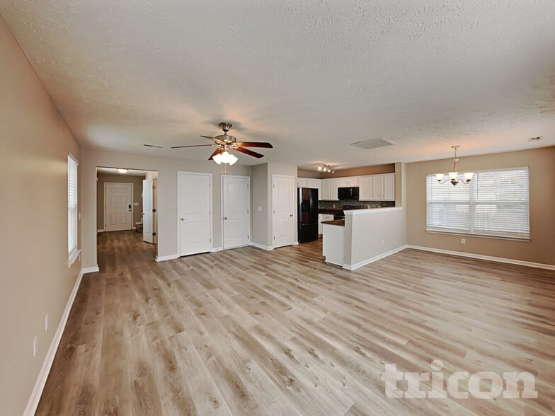 Building Photo - 705 Griggs Pl