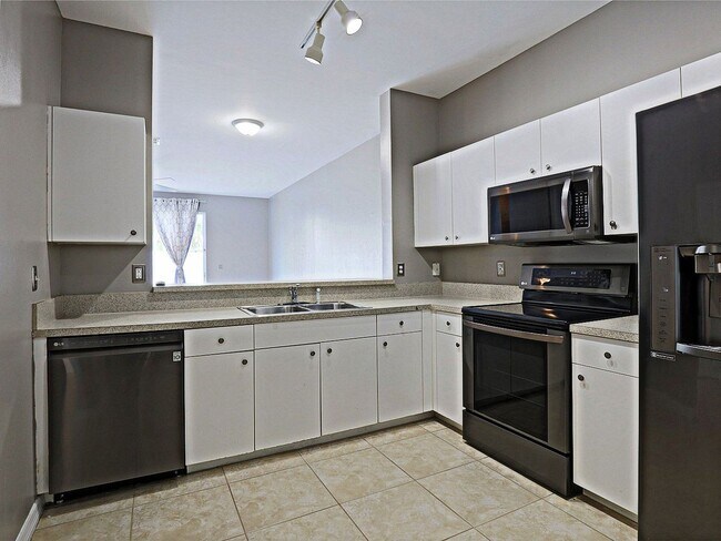 Building Photo - 3605 Cedar Oak Dr
