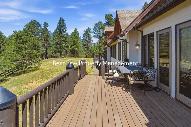 Building Photo - "Spacious 6-Bedroom Retreat with 7 Luxurious Bathrooms off Upper Bear Creek!"
