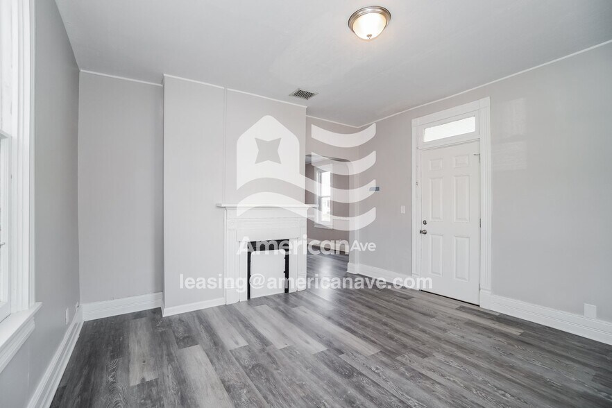 Building Photo - 602 King St