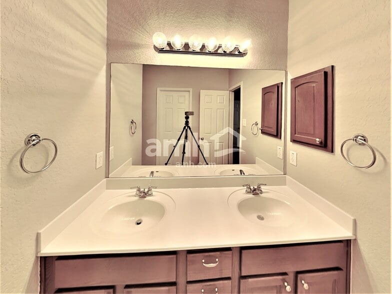 Building Photo - 6311 Palmetto Way