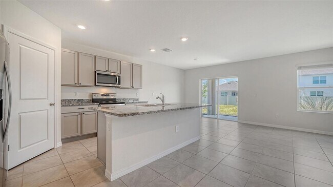 Building Photo - 12728 Lateral Root Dr