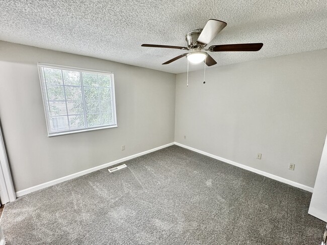 Building Photo - 4408 N Bay Dr