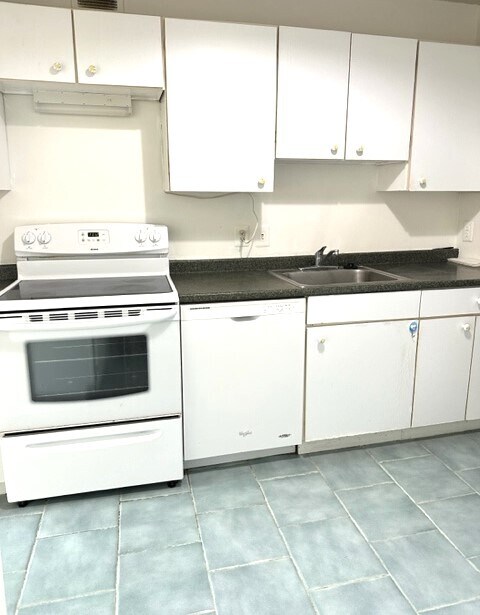 Building Photo - 2311 Pimmit Dr