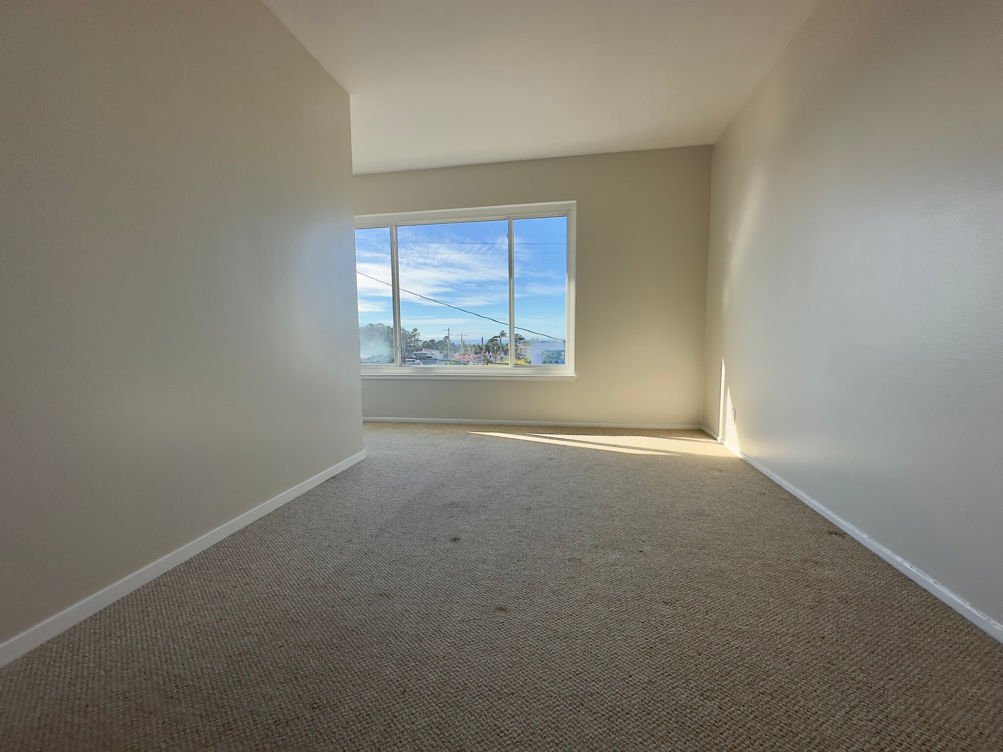 Building Photo - 2598 24th Ave