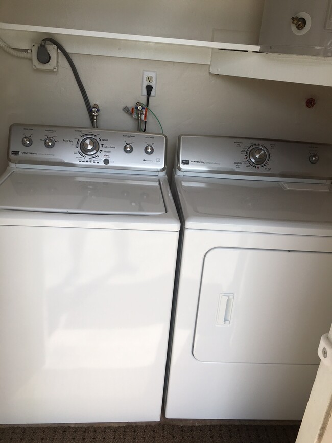 Personal Washer & Dryer - 20621 SW 114th Ave