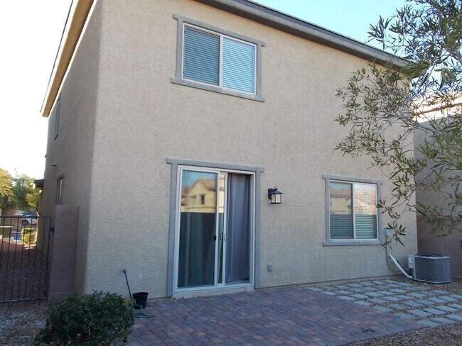 Building Photo - Spacious 3-Bed, 2-Bath Home in Prime Las Vegas Location