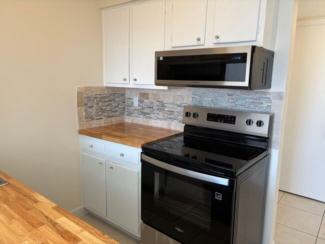 Building Photo - 200 St Andrews Blvd