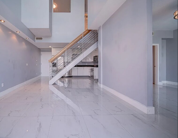 Building Photo - 60 SW 13th St